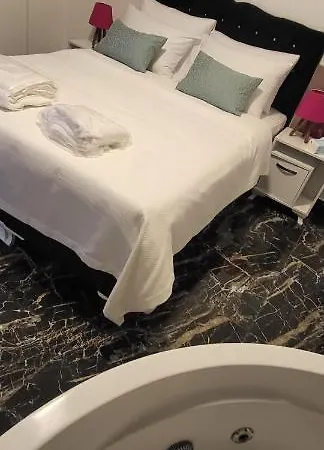 Apartment Jakuzili Taksim Meydanda Lux *