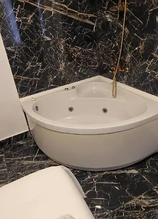 Jakuzili Taksim Meydanda Lux Διαμέρισμα *